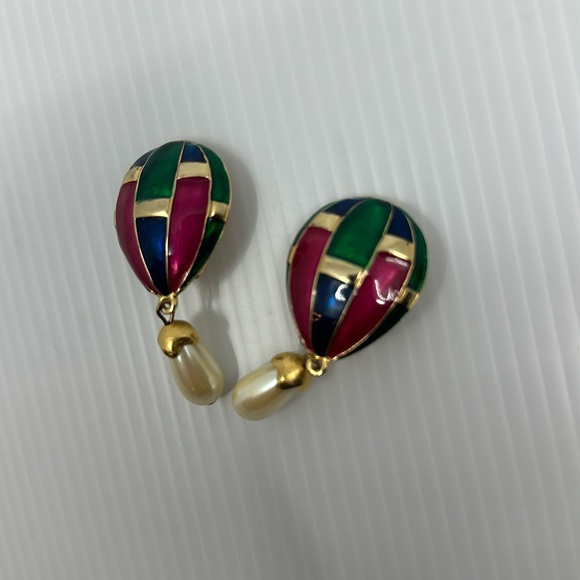 Gay Boyer Jewelry - Vtg Gay Boyer colorful hot air balloon clip on earrings